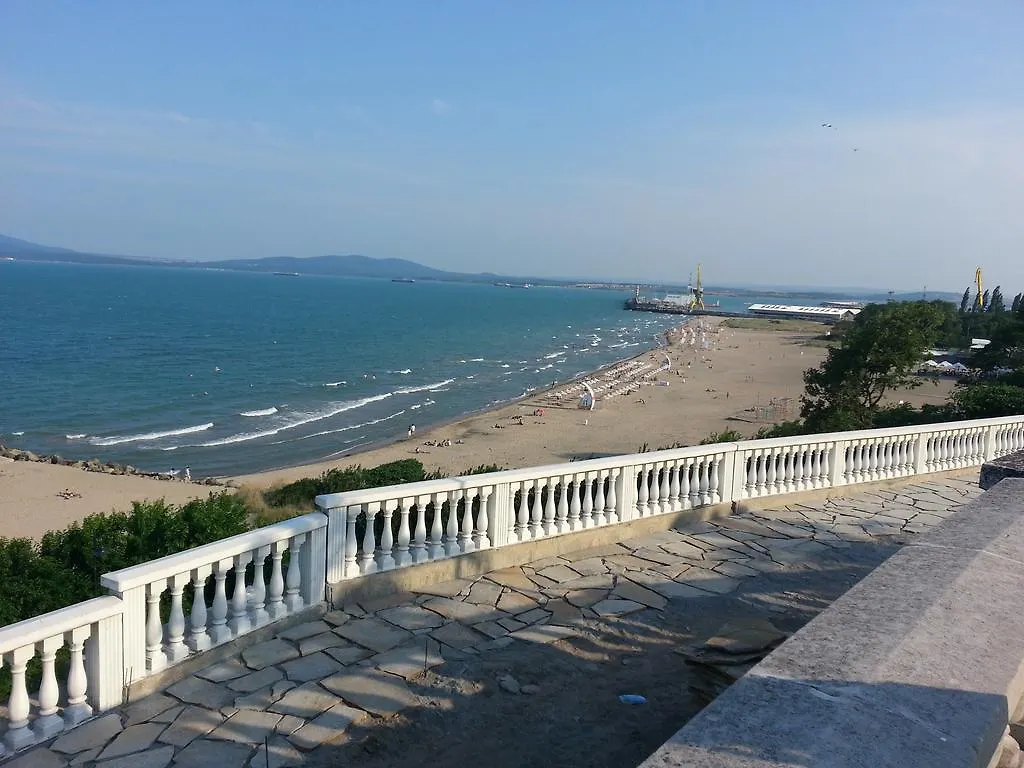 Sea Garden Apartment Burgas